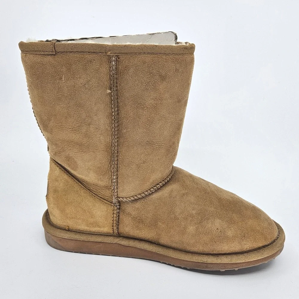 NWTs EMU Australia‎ Stinger Lo Sheepskin Boots Tan Suede Cozy Winter Warm Size 7